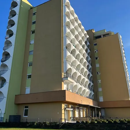 Silver King Apartment *